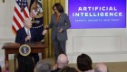 EE.UU. busca regular la inteligencia artificial