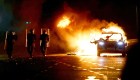 Video muestra las escenas de violencia en una protesta en Dublín