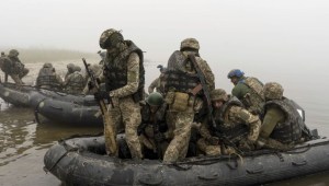 Crecen las tensiones en Kyiv sobre el estado de la guerra, mientras Zelensky insiste en que el conflicto con Rusia no está en un "punto muerto"