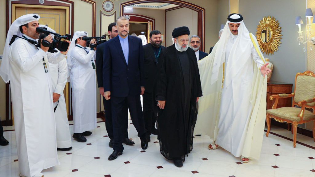 Prezydent Iranu uczestniczy w szczycie Arabii Saudyjskiej i mówi, że spotkanie ma na celu „uratowanie Palestyńczyków”