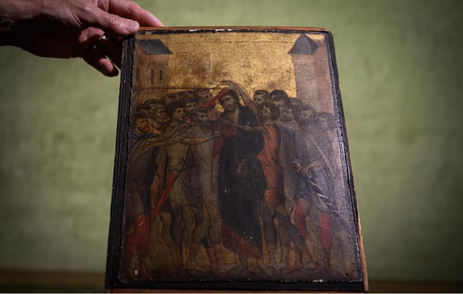 Una sección de "Cristo burlado" del pintor Cimabue.