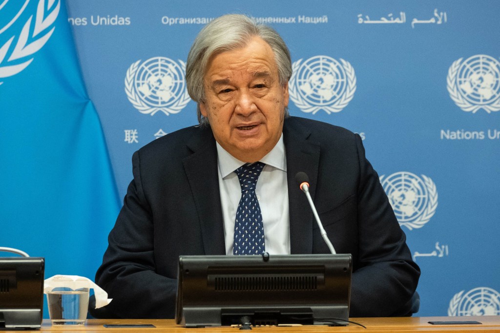 El secretario general de la ONU, Antonio Guterres, pronuncia un discurso en la sede de la ONU en Nueva York el 20 de noviembre. )Yuki Iwamura/AFP /Getty Images)