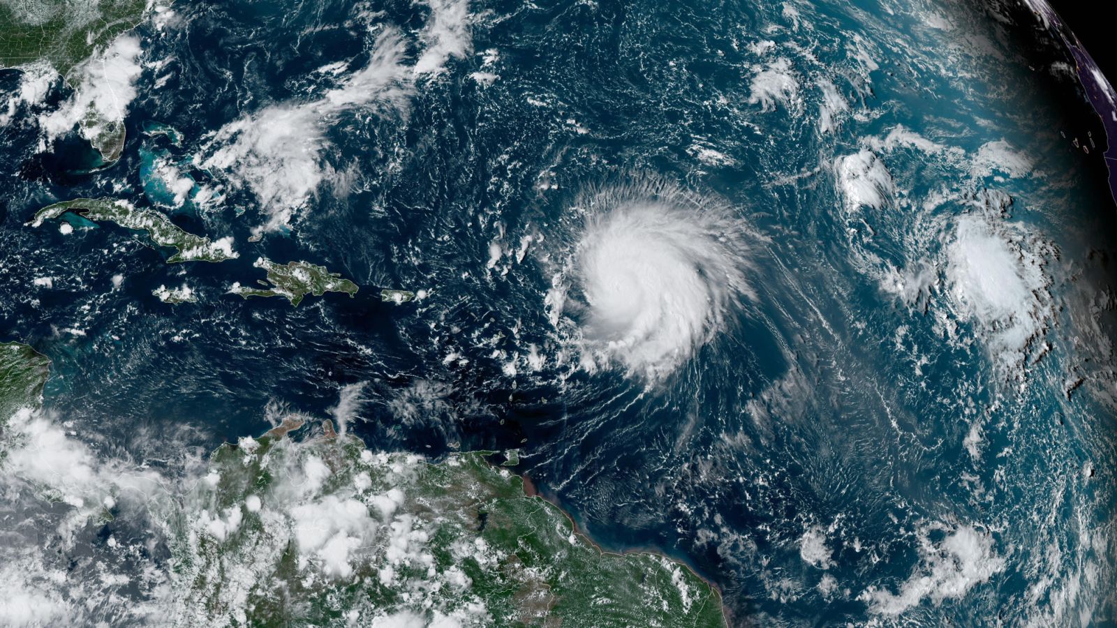 Gorący sezon huraganów dobiega końca, a eksperci wskazują na potencjał przyszłorocznego huraganu