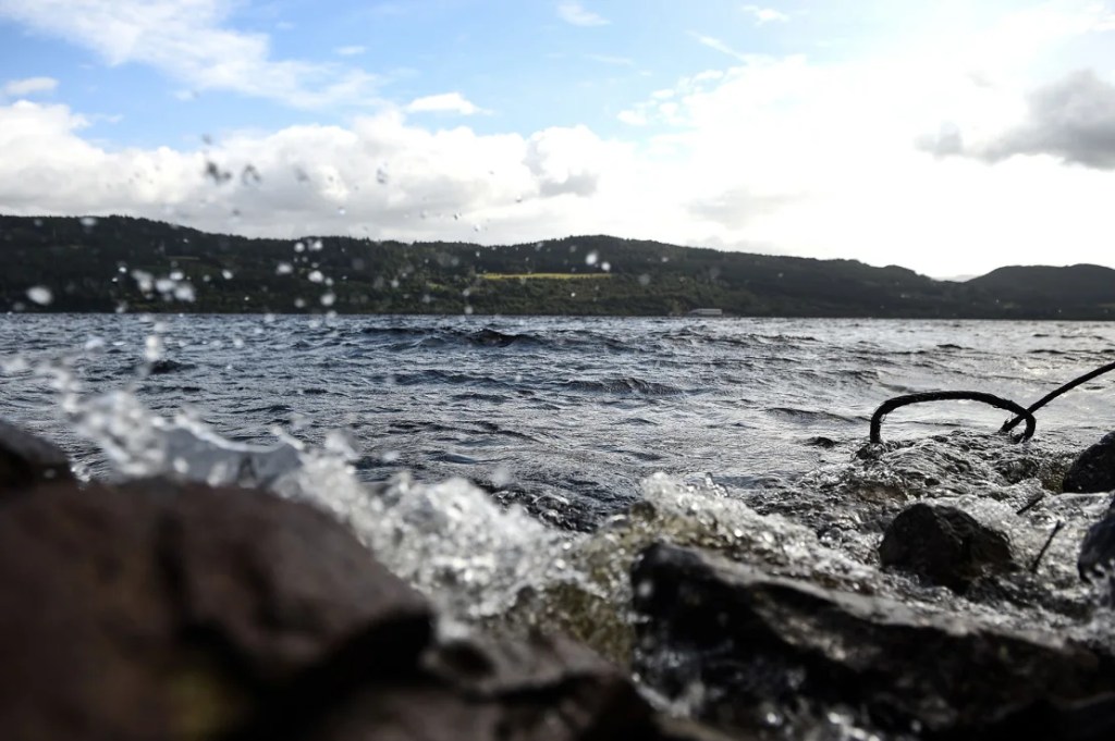 El agua del lago Ness.