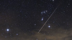 Un meteoro de una de las lluvias de las Táuridas en Brkini, Eslovenia, en noviembre de 2015. En 2023, las Táuridas del Sur alcanzarán su máximo en la noche del domingo 5 de noviembre.