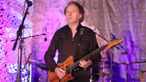 Muere Denny Laine, cofundador de las bandas Wings y The Moody Blues