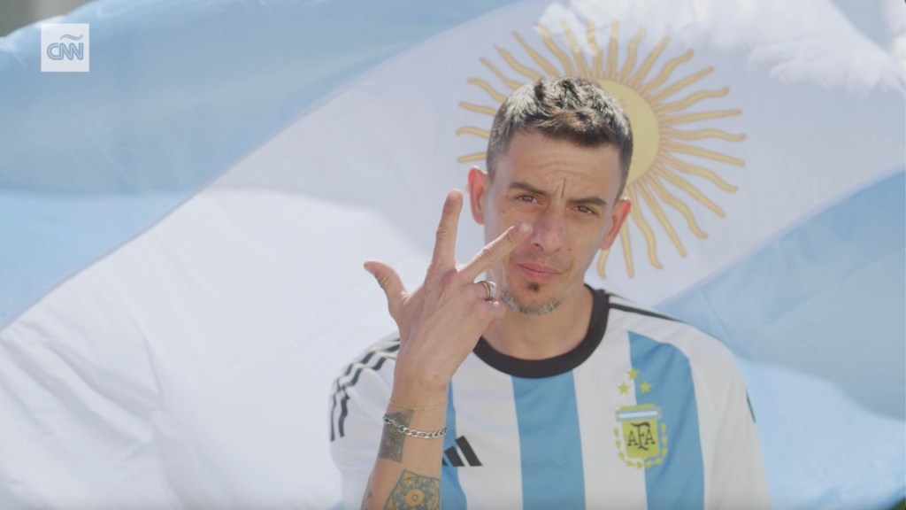Se tatuó los resultados de Argentina antes de que saliera campeón