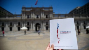 Chilenos llegan desgastados a segundo plebiscito constitucional: experto