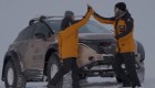 Conducen un coche eléctrico del Polo Norte al Polo Sur
