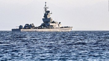 Marina de EE.UU. asegura que hundió tres barcos hutíes