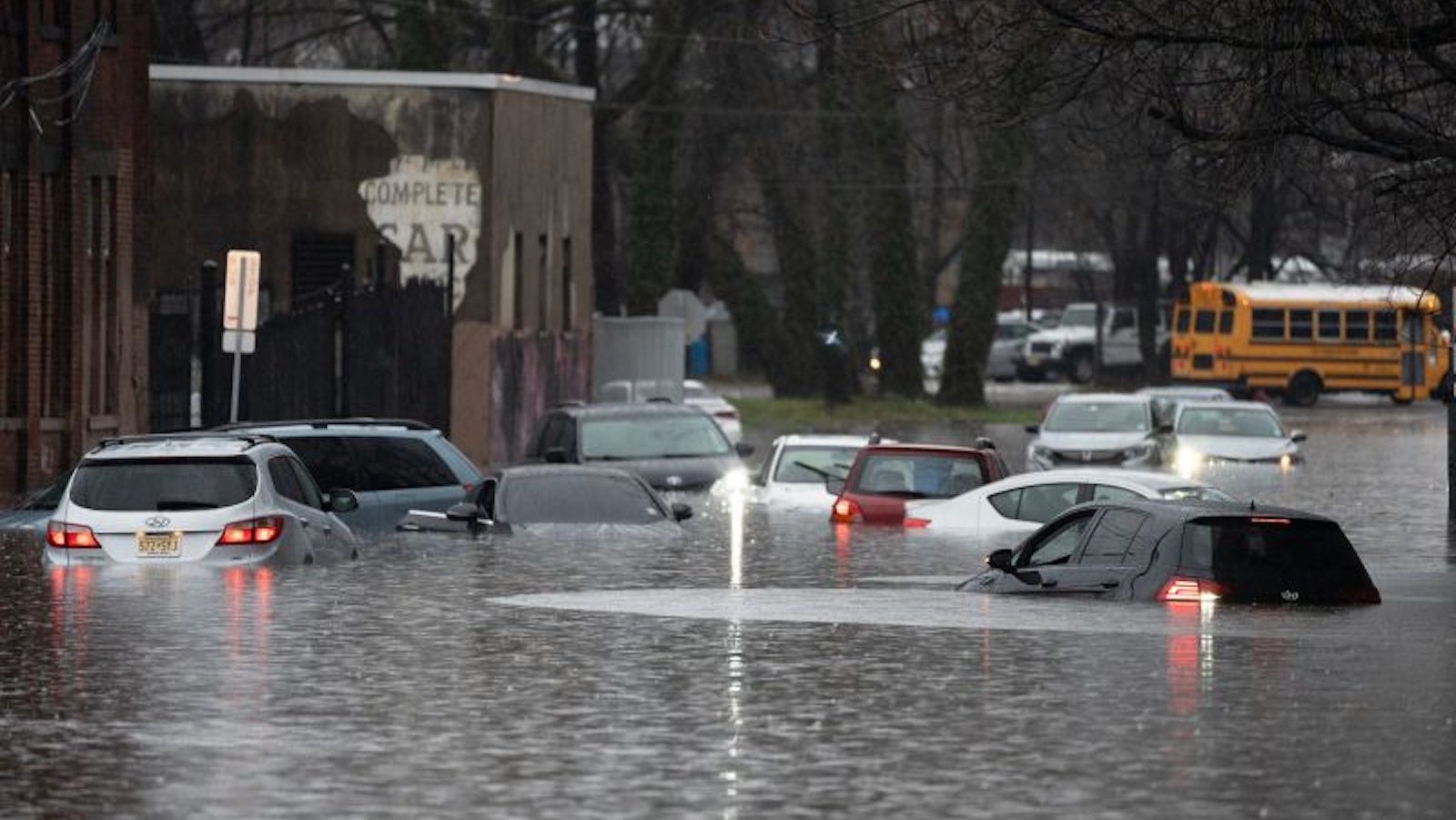 At Least Four Dead Leaves A Strong Storm In The Northeastern United ...