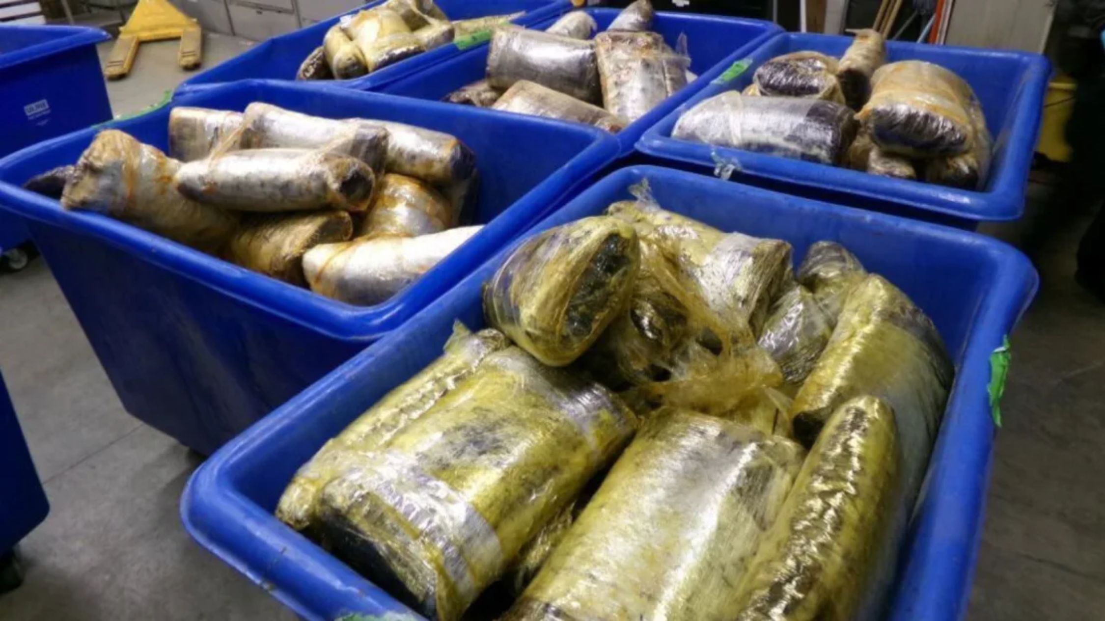 El cargamento incautado de metanfetamina y cocaína pesaba más de 1670 kilos, según la CBP. (Crédito: Oficina de Aduanas y Protección Fronteriza de EE.UU.)