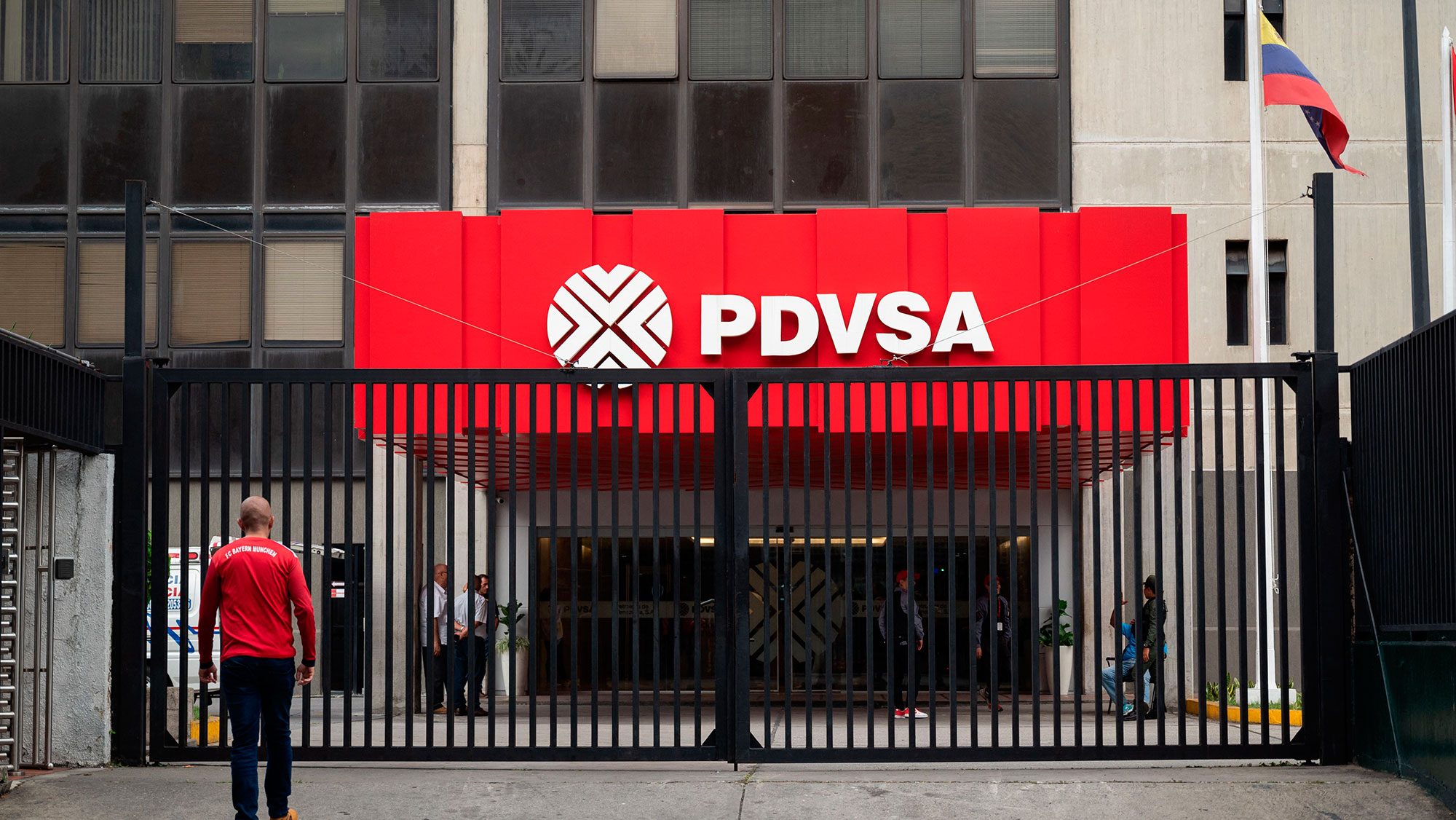 EE.UU. acusa a 10 personas de conspirar para evadir las sanciones
impuestas a PDVSA