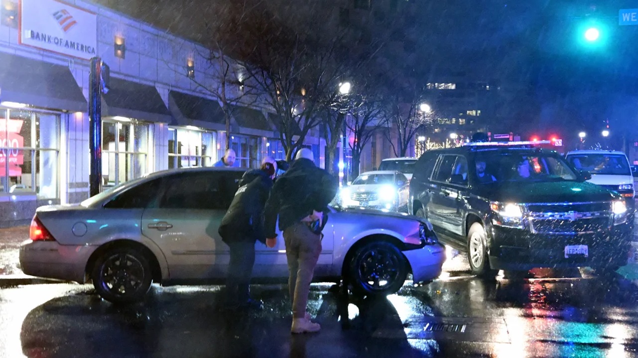 Biden est a salvo despu s de que un coche chocara contra una