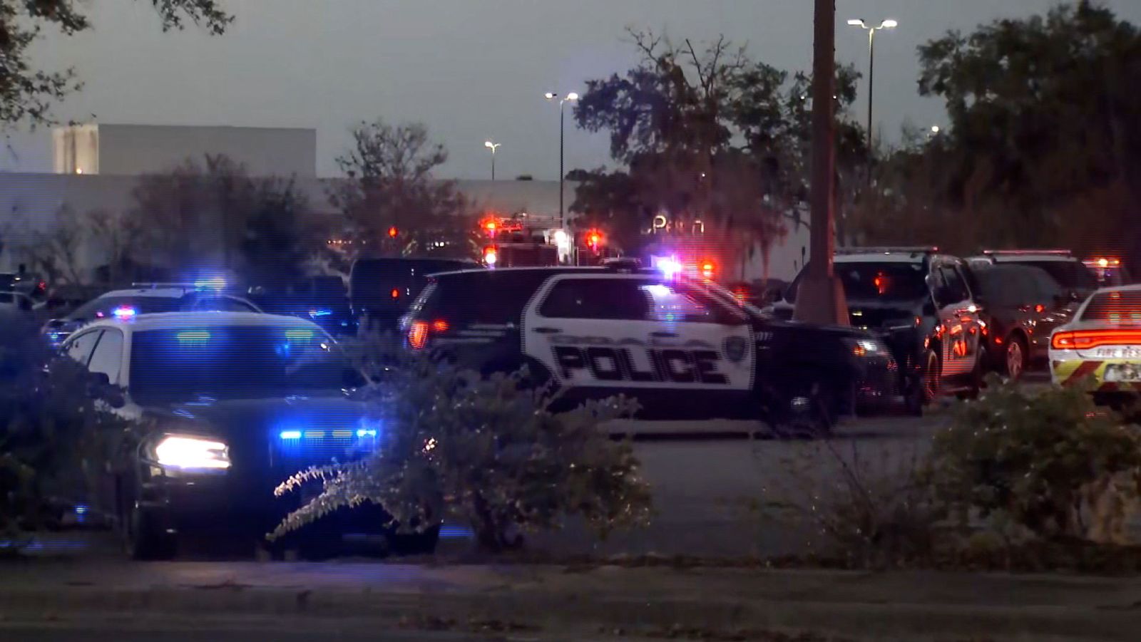 Florida Mall Shooting Leaves One Person Dead And One Injured, Police ...