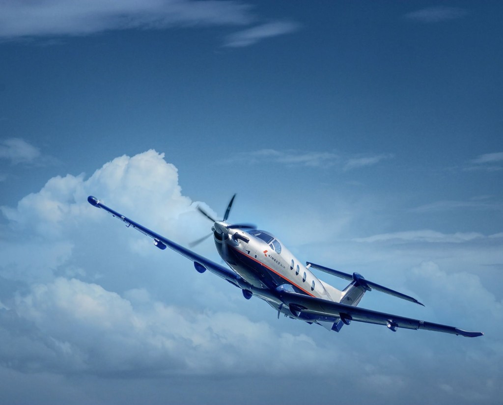 KinectAir dice que utiliza aviones turbohélice y con motores de pistón que consumen menos combustible que los aviones a reacción. (Crédito: KinectAir)