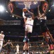 La canasta invertida de 360 ​​grados de LeBron James se volvió viral. (Foto: Adam Pantozzi/NBAE/Getty Images)