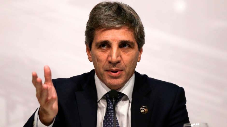 Luis Caputo fue elegido por el presidente electo de Argentina, Javier Milei, como ministro de Economía. (AGUSTIN MARCARIAN/AFP via Getty Images)