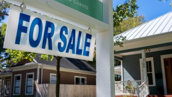 ¿Se debe esperar que las tasas de interés bajen para comprar una casa en EE.UU.?