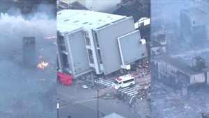 Zona de desastre: video muestran edificios, carreteras e incendios tras terremoto en Japón