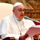 Papa Francisco insta a prohibir la maternidad subrogada