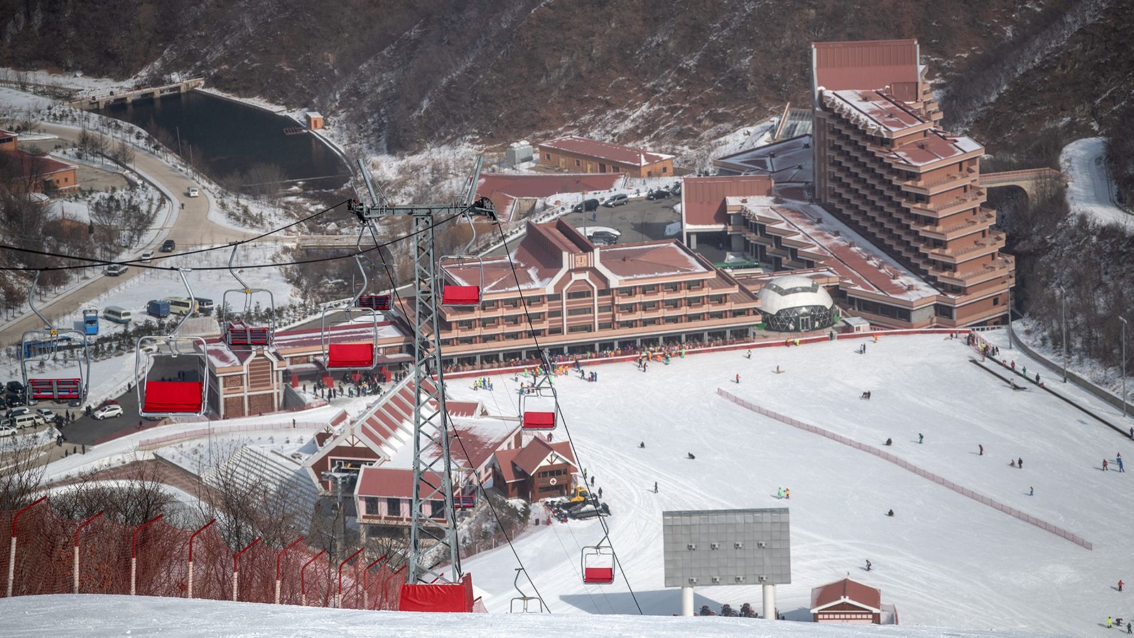 ¿Vuelve el turismo a Corea del Norte? Un anuncio de un viaje de esquí sugiere el regreso de los primeros turistas desde 2020