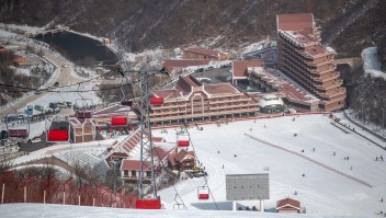 La estación de esquí Masikryong fotografiada el 5 de febrero de 2019 cerca de Wonsan, Corea del Norte. (Crédito: Carl Court/Getty Images)