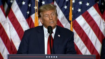 Escuha a Trump aplaudir inesperadamente a sus competidores en su discurso