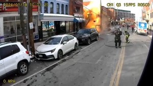 Explosión arrasa con una tienda en Estados Unidos