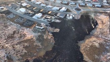 Residentes de Grindavik se preguntan si podrán regresar a sus hogares tras la erupción volcánica