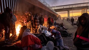 Hipotermia, el letal enemigo de los migrantes en la temporada de frío en el río Bravo