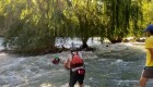Impactante rescate de una turista que cayó a un río en Argentina