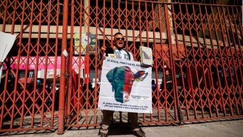 El regreso de las corridas de toros a México causa protestas