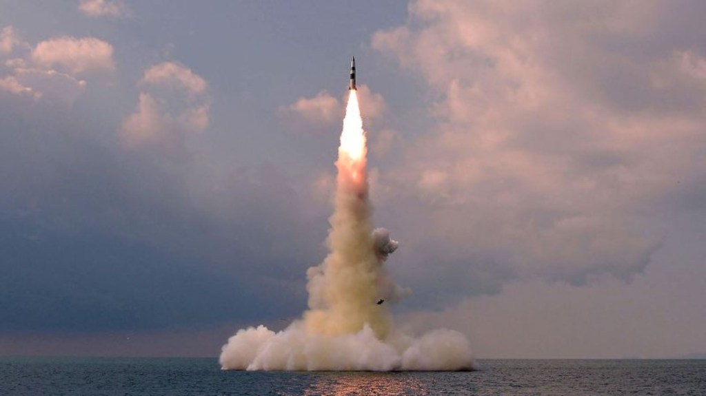 ANÁLISIS | Corea del Norte afirma que volvió a probar con éxito su tecnología de misil de planeo hipersónico