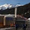 Policía afuera del Centro de Congresos antes del Foro Económico Mundial (FEM) en Davos, Suiza, el domingo 14 de enero de 2024. (Foto: Hollie Adams/Bloomberg vía Getty Images).