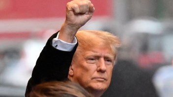 El expresidente Donald Trump rumbo a su juicio por difamación por agresión sexual en Nueva York el 25 de enero de 2024. (Foto: Angela Weiss / AFP)/ via Getty Images).
