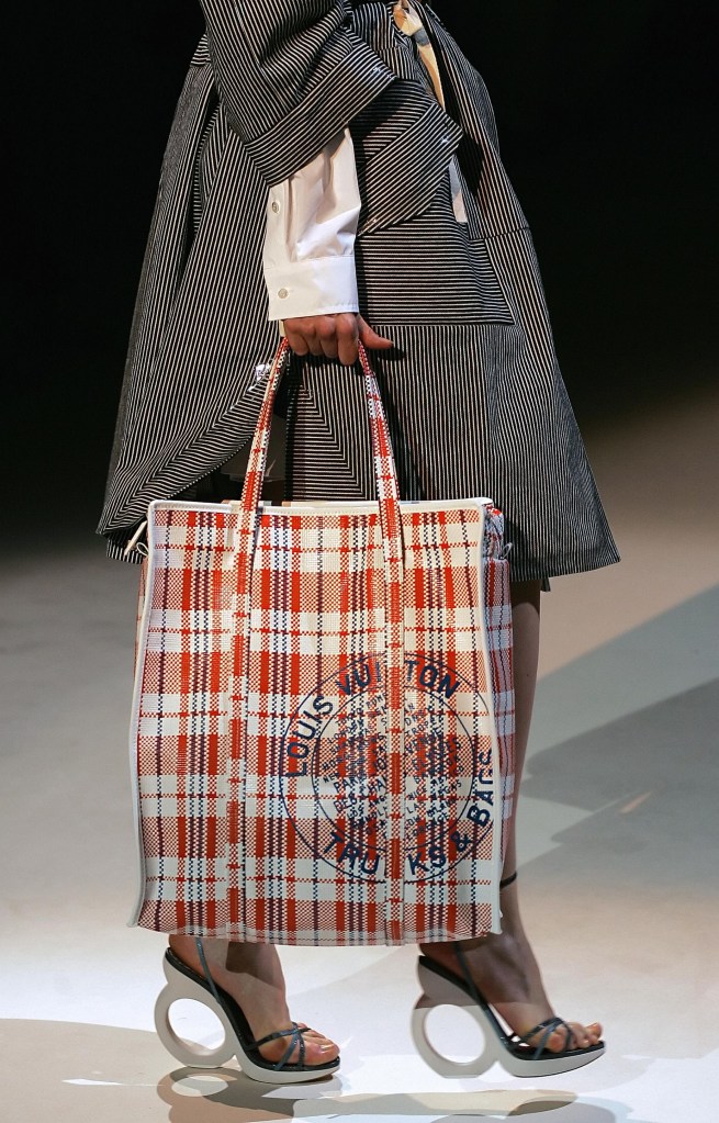 En 2007, Louis Vuitton rindió homenaje a la "bolsa de lavandería". (Francois Guillot/AFP/Getty Images)