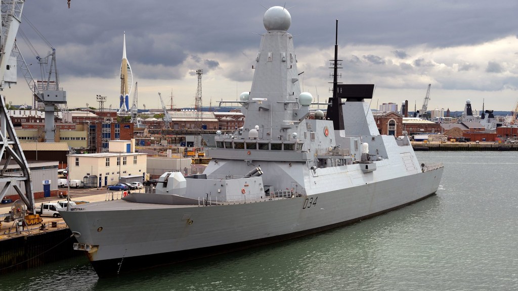Destructor 'HMS Diamond' en el puerto de Portsmouth, Inglaterra, el 18 de junio de 2016. (Foto: Thomas Muncke/picture-alliance/dpa/AP).