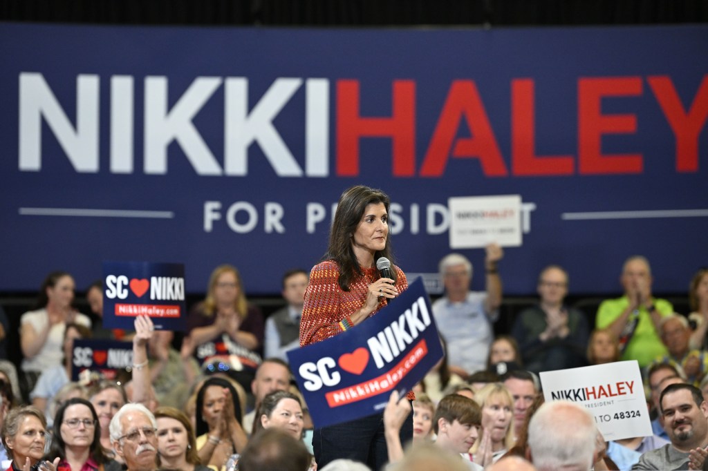 La exgobernadora de Carolina del Sur, Nikki Haley, realiza un mitin en Greer, Carolina del Sur, en mayo de 2023. (Peter Zay/Agencia Anadolu/Getty Images)