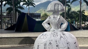 "Las Meninas" del pintor español Diego Velázquez llegan a Caracas, Venezuela en una exposición de arte urbano. (Foto: Osmary Hernández).