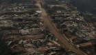 Dron muestra los restos de las casas quemadas en Chile tras incendios