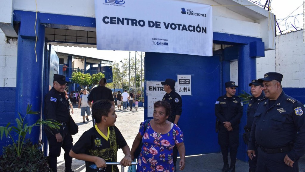 Continúan los problemas en el conteo de votos en El Salvador