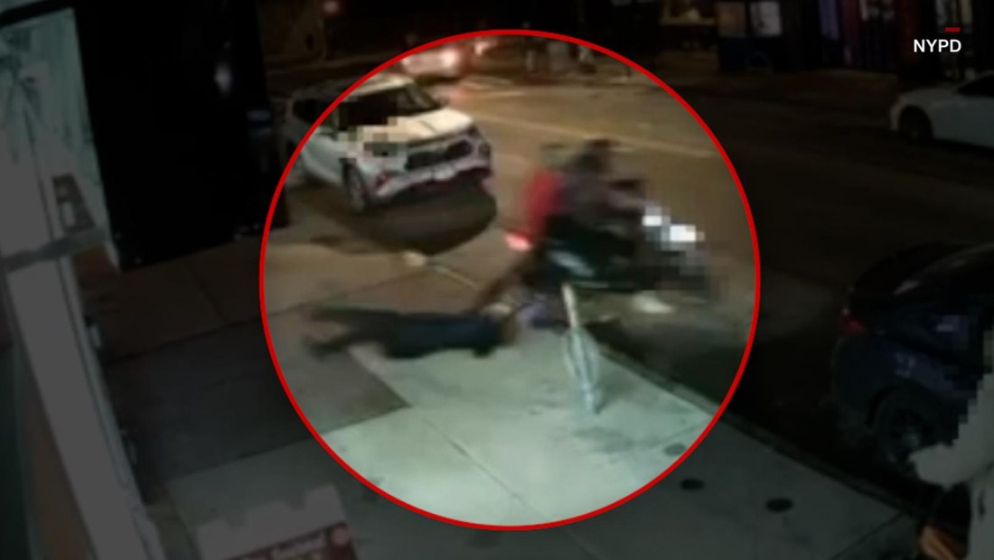 Video muestra un robo en motoneta en Nueva York