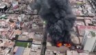 Video muestra el feroz incendio en un comercio en Lima