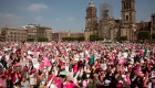 Masiva protesta en el Zócalo de la Ciudad de México en reclamo de elecciones limpias