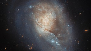 Una galaxia enana, la imagen del día de la NASA