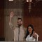 Nayib Bukele saluda a simpatizantes junto a su esposa Gabriela Rodríguez tras las elecciones presidenciales y legislativas de El Salvador, el 4 de febrero de 2024. (Crédito: YURI CORTEZ/AFP vía Getty Images)