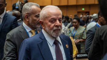El presidente de Brasil, Luiz Inácio Lula da Silva, llega antes de la ceremonia de apertura del 37º período ordinario de sesiones de la Asamblea de la Unión Africana (UA), en la sede de la UA en Addis Abeba, el 17 de febrero de 2024. (Crédito: AMANUEL SILESHI/AFP vía Getty Images)