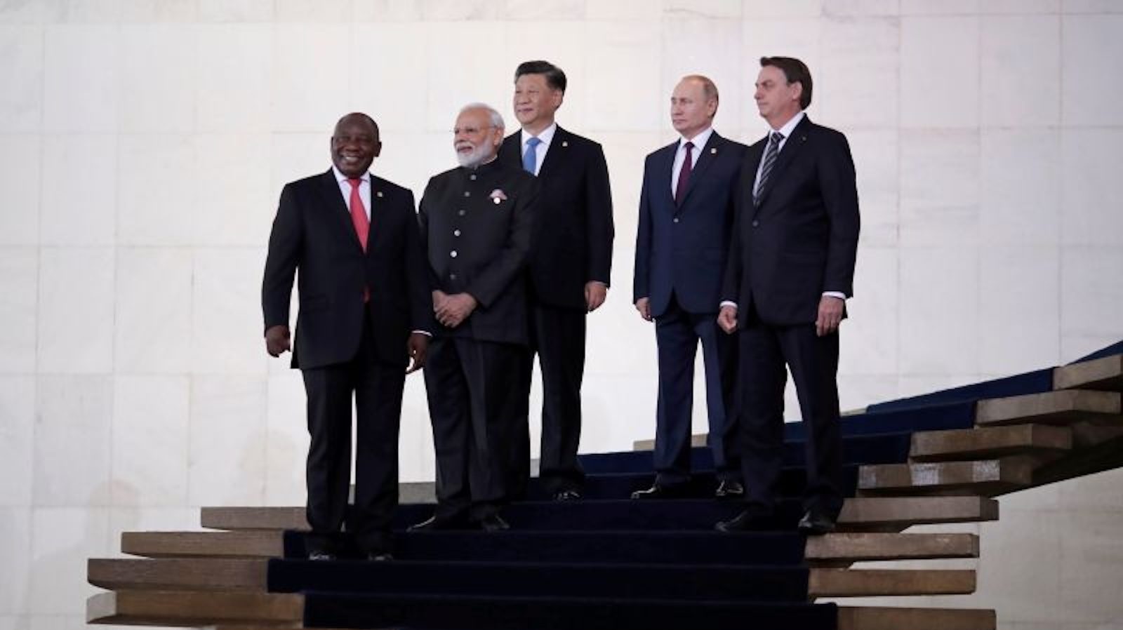 Decenas de países claman por unirse al grupo BRICS, dice Sudáfrica, mientras Rusia asume el liderazgo del bloque económico