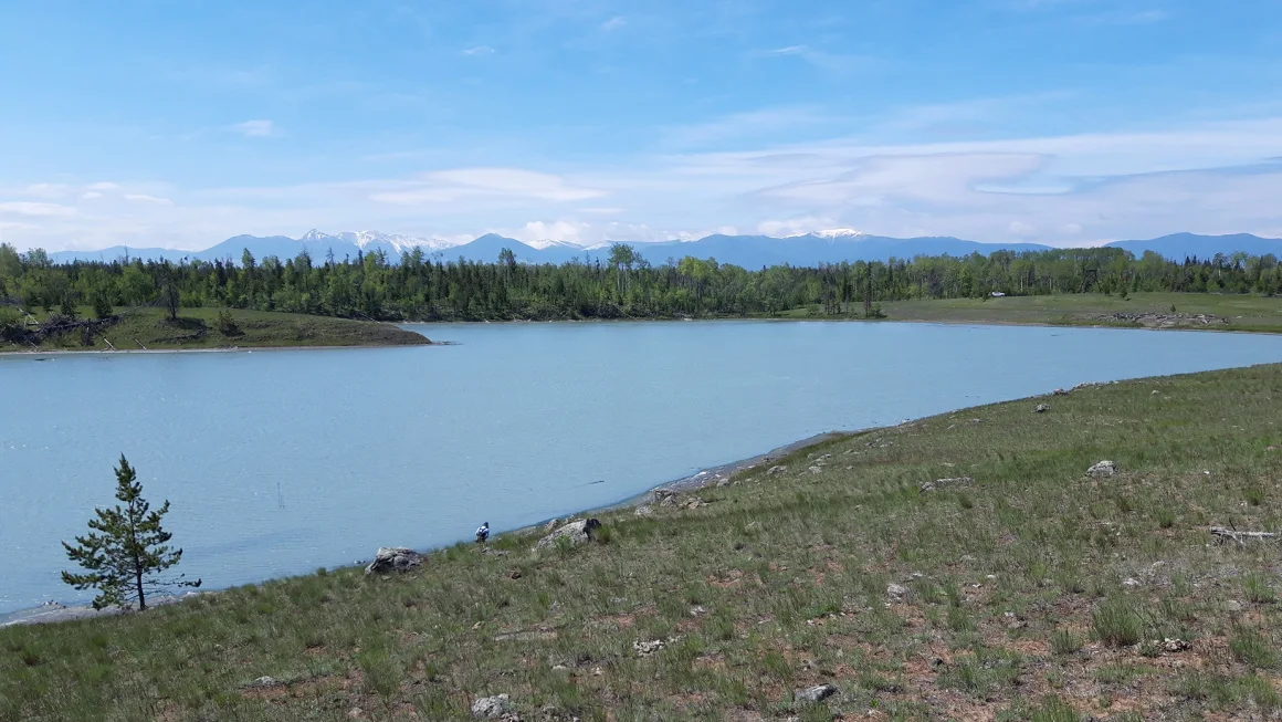 A shallow lake in Canada may represent the origin of life on Earth
